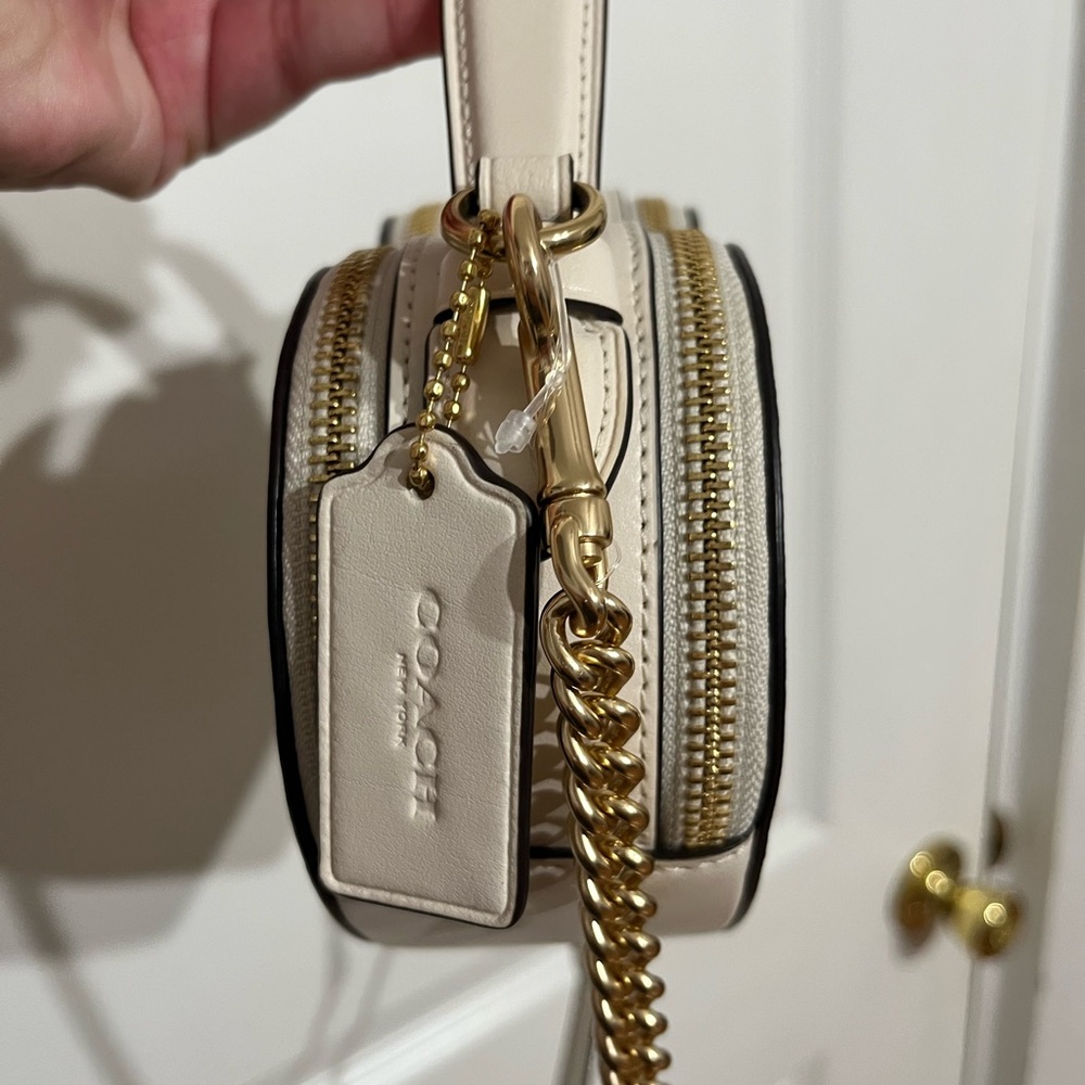 NWT! Coach Heart Crossbody Signature Canvas Heart Print CP021 - Picture 6 of 9